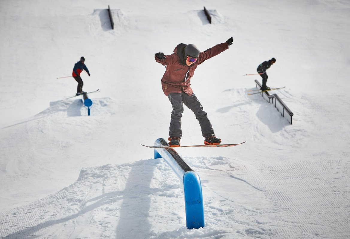 AUSTRIA SAALBACH-ZEEL AM SEE -KAPRUN OBÓZ SNOWBOARDOWY 12-19 LAT+ karnet tylko 148 euro